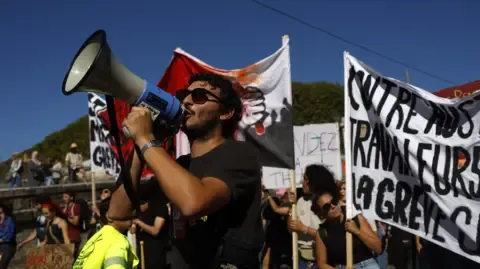 France-Wide Protests Begin In Response to Budget Slashing