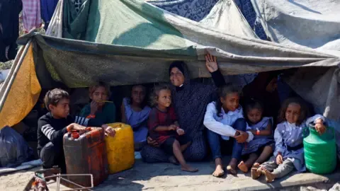 Cataclysmic Conditions across the Gaza Strip as Military Tanks Advance