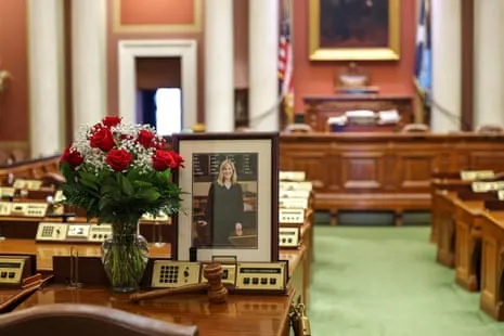 Minnesota Residents Head to Election Sites to Fill Position of Slain State Representative