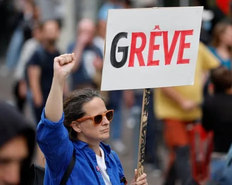 France Bracing for Major Protest Action During Worsening Governmental Turmoil