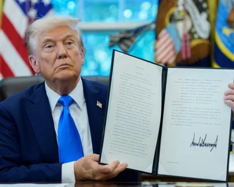 Trump Signs Executive Order Imposing Annual $100,000 Charge on Work Visas